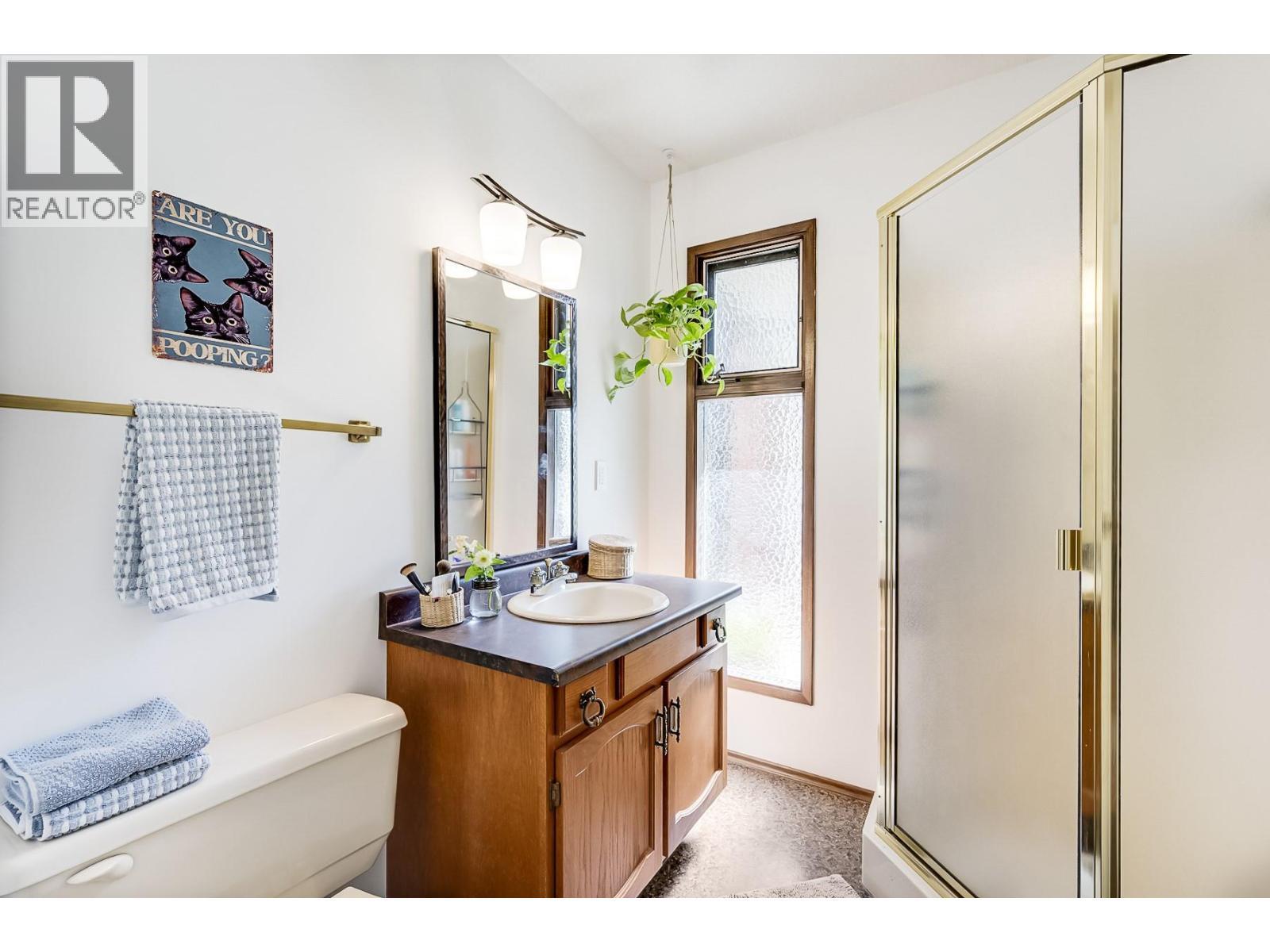 1590 Willow Crescent. Kelowna, British Columbia