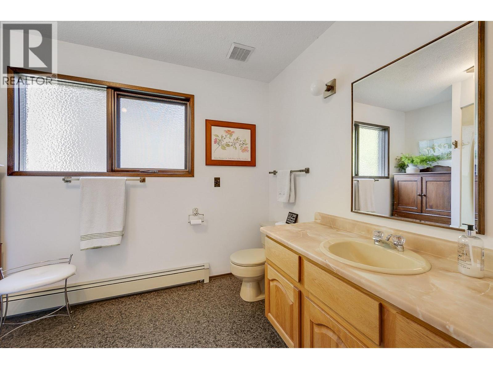 1590 Willow Crescent. Kelowna, British Columbia