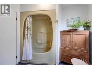 1590 Willow Crescent. Kelowna, British Columbia