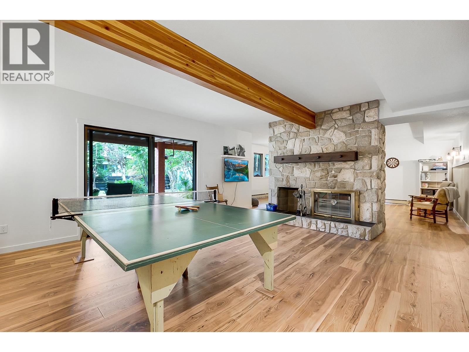 1590 Willow Crescent. Kelowna, British Columbia