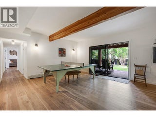 1590 Willow Crescent. Kelowna, British Columbia