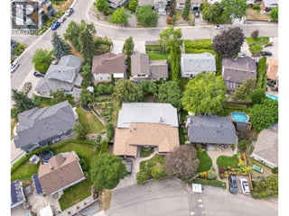 1590 Willow Crescent. Kelowna, British Columbia