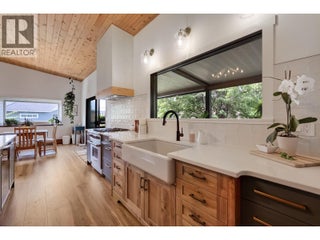 1590 Willow Crescent. Kelowna, British Columbia