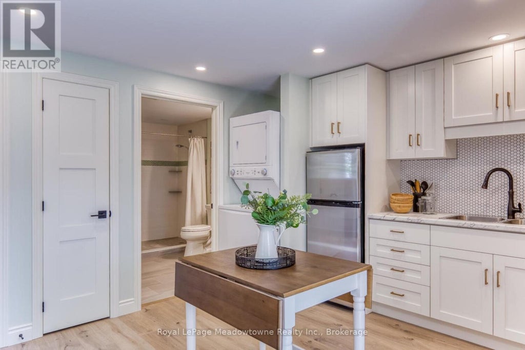 30 Cluthe Crescent, Kitchener