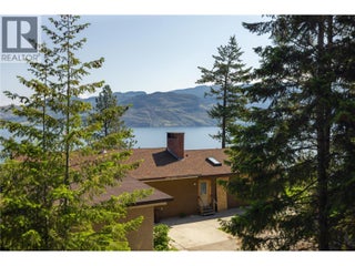 7260 Highway 97 Highway S. Peachland, British Columbia