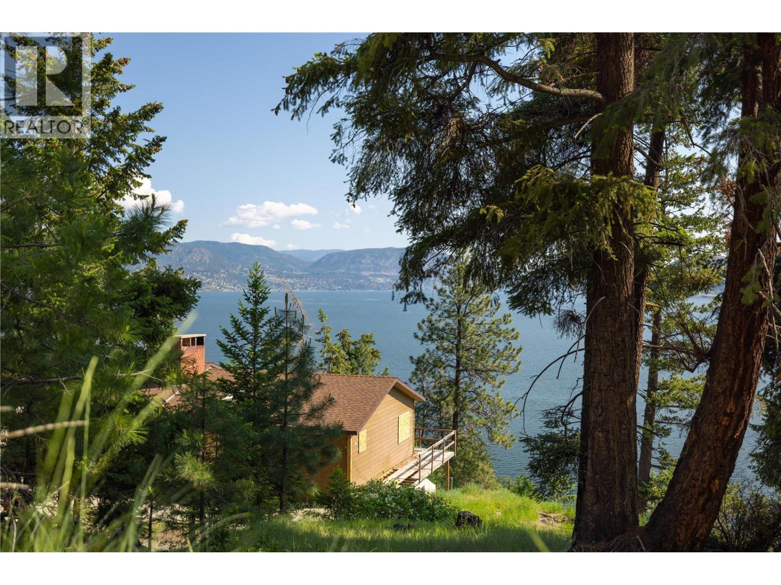 7260 Highway 97 Highway S. Peachland, British Columbia