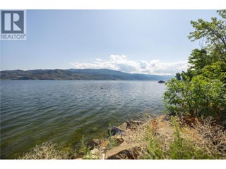 7260 Highway 97 Highway S. Peachland, British Columbia