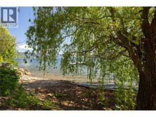 7260 Highway 97 Highway S. Peachland, British Columbia