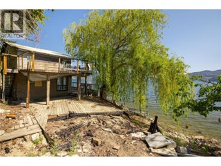 7260 Highway 97 Highway S. Peachland, British Columbia