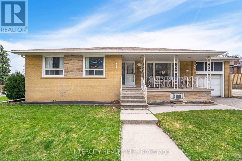 31 Munhall Road, Toronto (humber Heights)