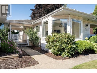 1017 Cottonwood Street. Revelstoke, British Columbia