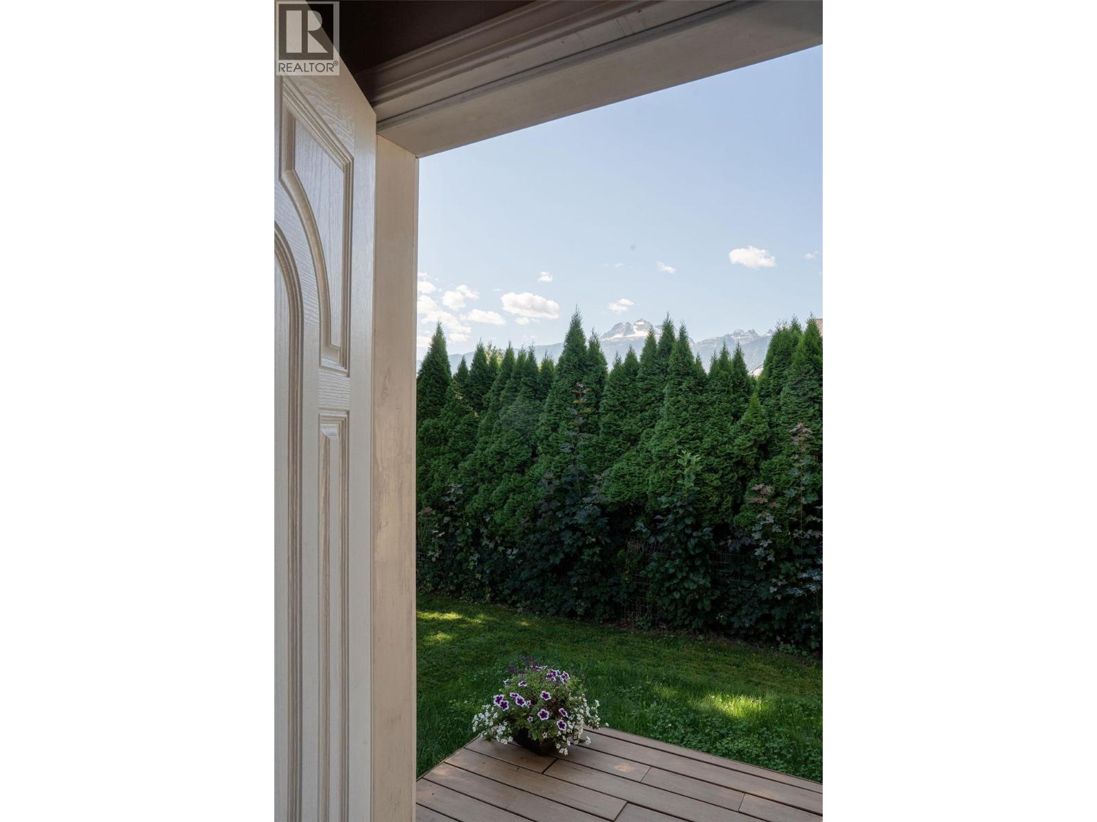 1017 Cottonwood Street. Revelstoke, British Columbia