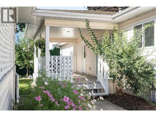 1017 Cottonwood Street. Revelstoke, British Columbia