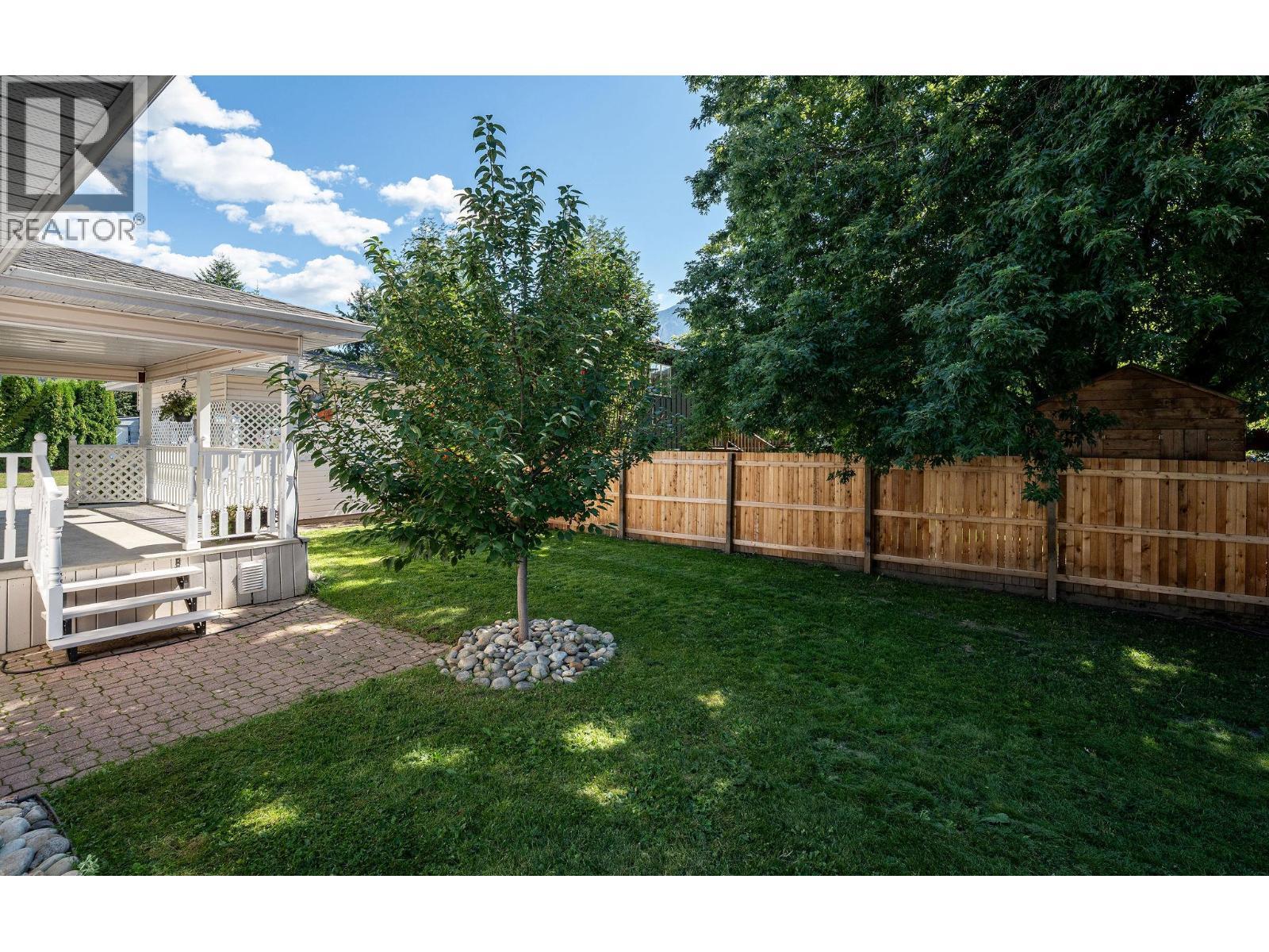 1017 Cottonwood Street. Revelstoke, British Columbia