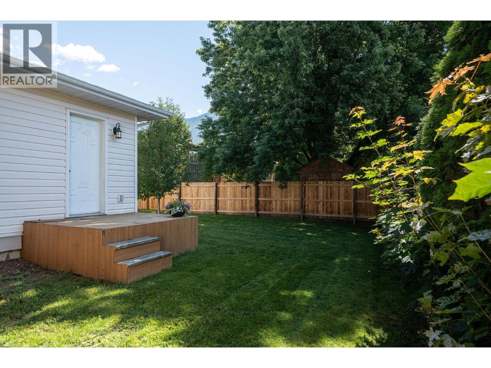 1017 Cottonwood Street. Revelstoke, British Columbia