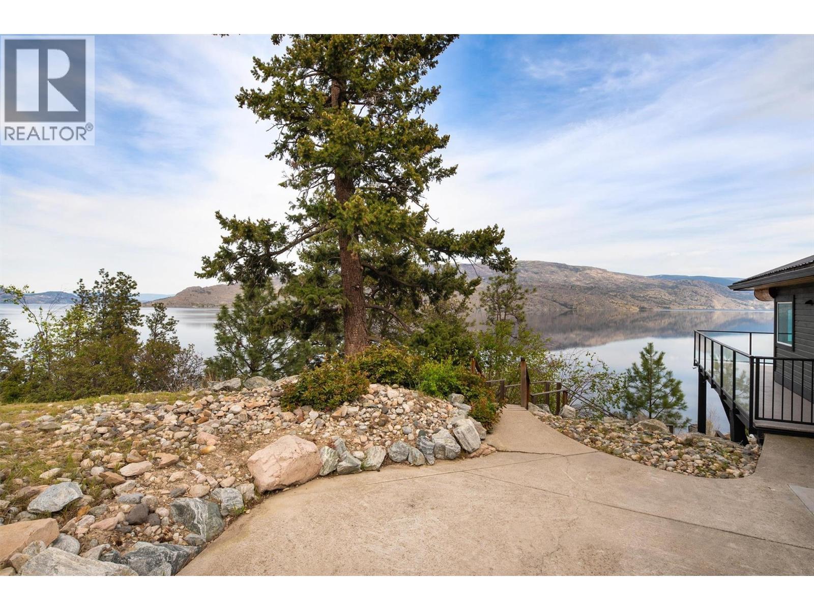 7172 Brent Road. Peachland, British Columbia