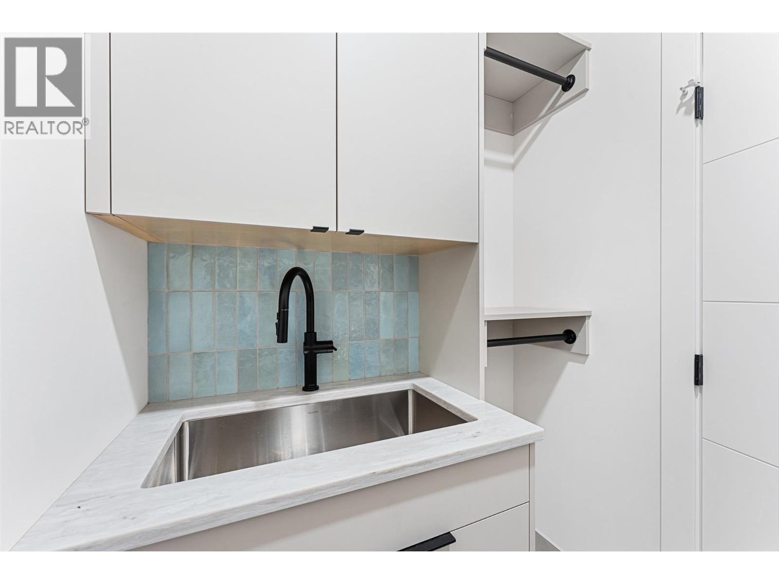 15419 Lakeshore Drive N Unit# 10. Summerland, British Columbia