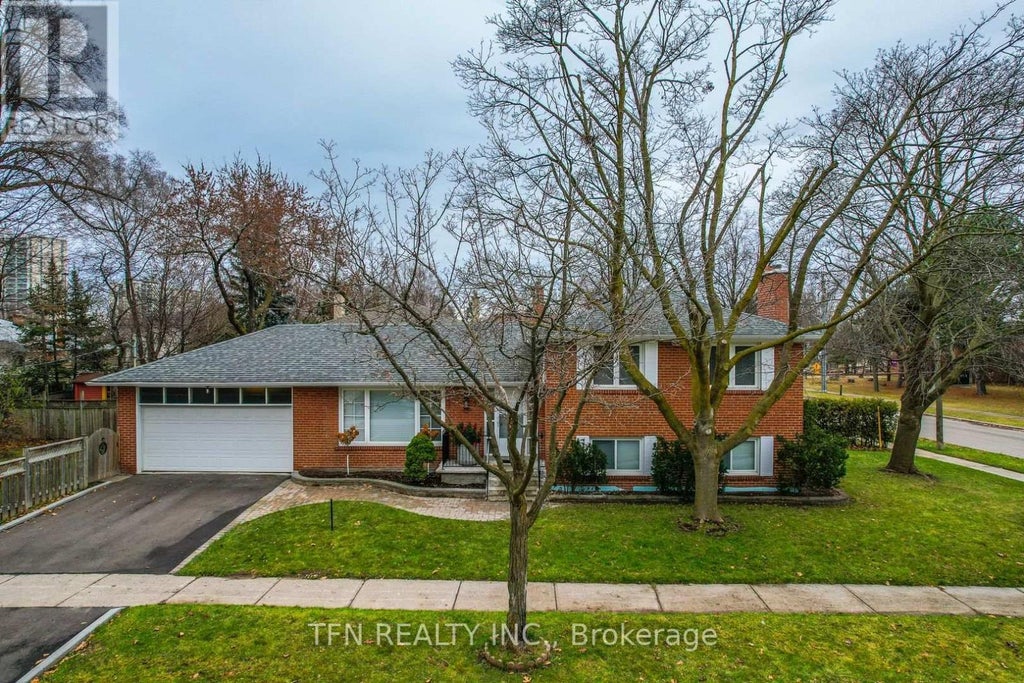 Upper - 25 Karen Road, Toronto (parkwoods-Donalda)