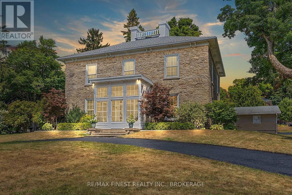 55 Cochrane Drive, Brockville