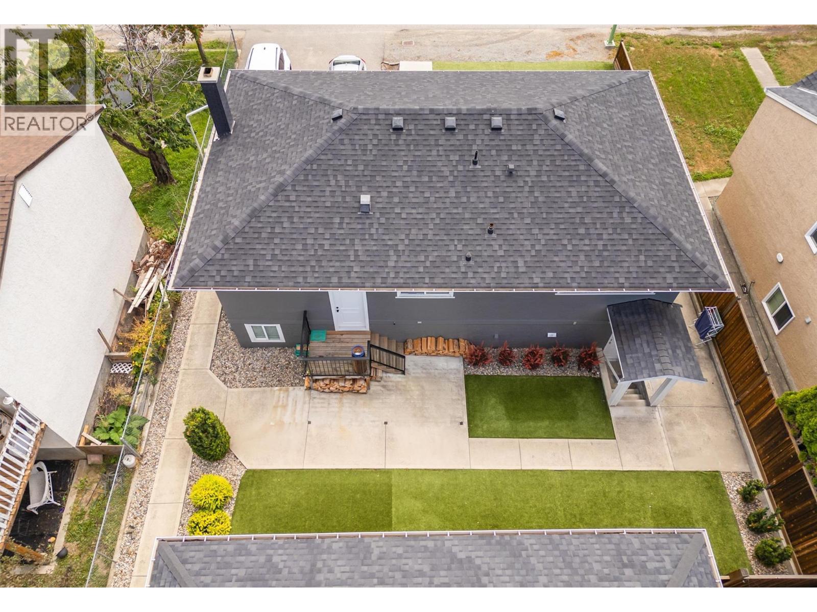 620 - 622 Birch Avenue. Kelowna, British Columbia