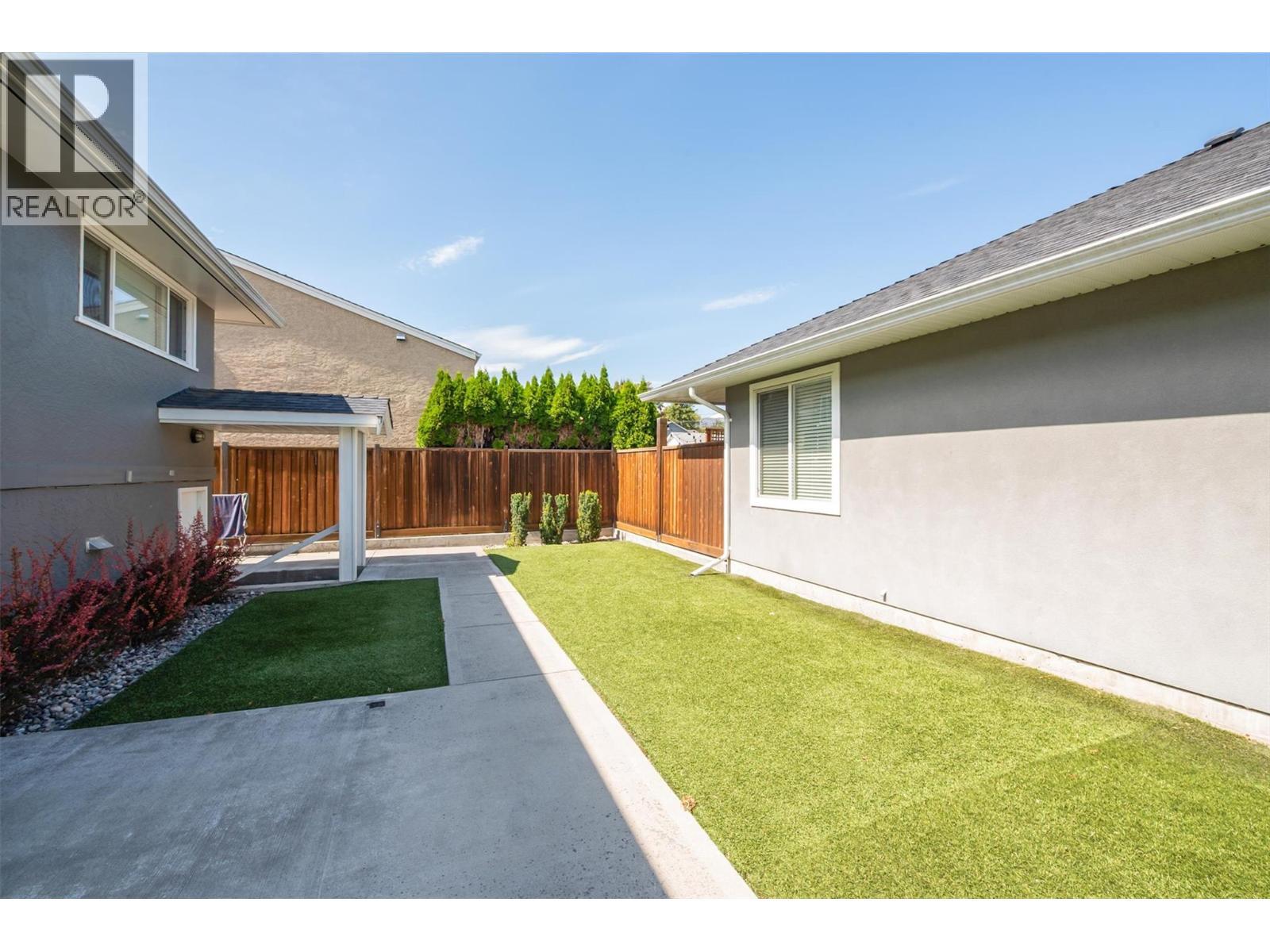 620 - 622 Birch Avenue. Kelowna, British Columbia