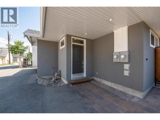 620 - 622 Birch Avenue. Kelowna, British Columbia