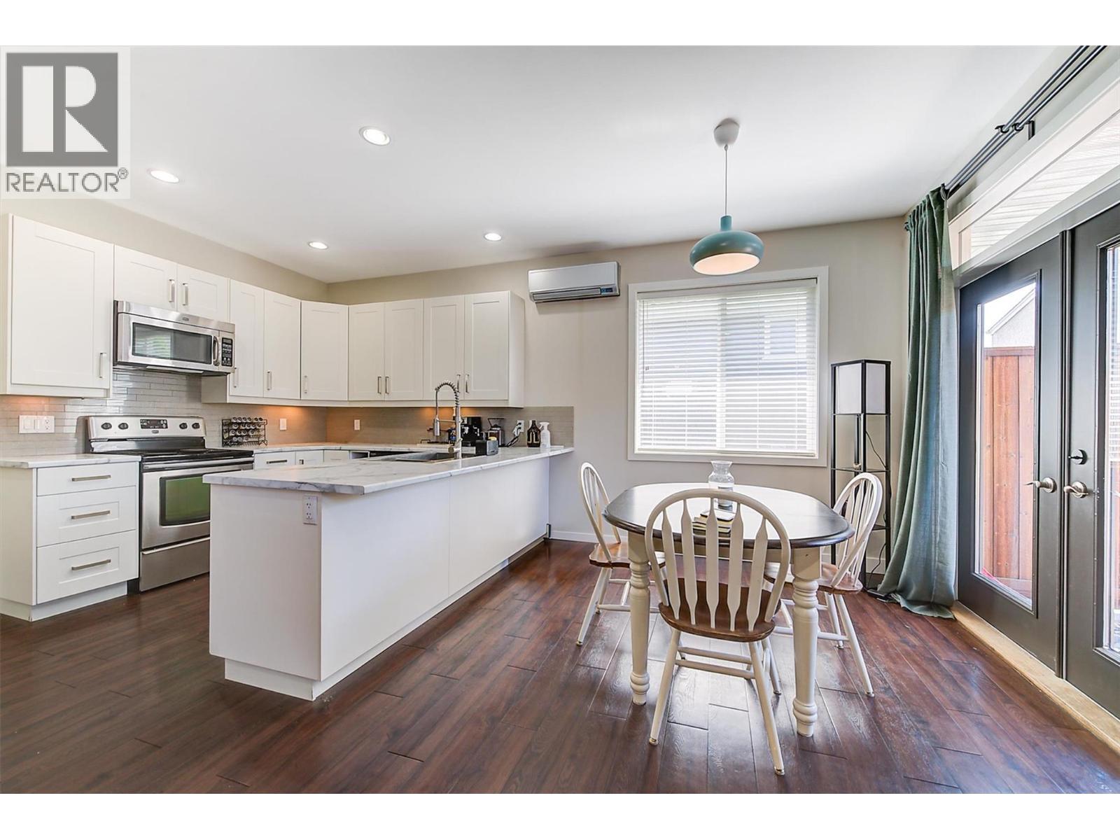 620 - 622 Birch Avenue. Kelowna, British Columbia