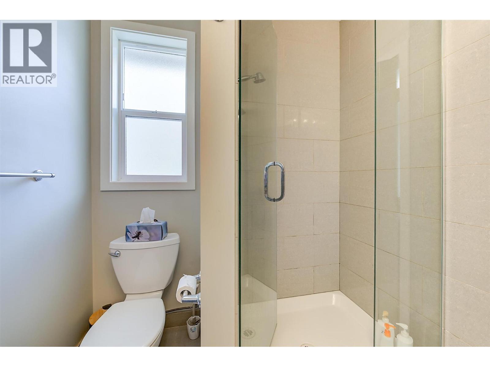 620 - 622 Birch Avenue. Kelowna, British Columbia