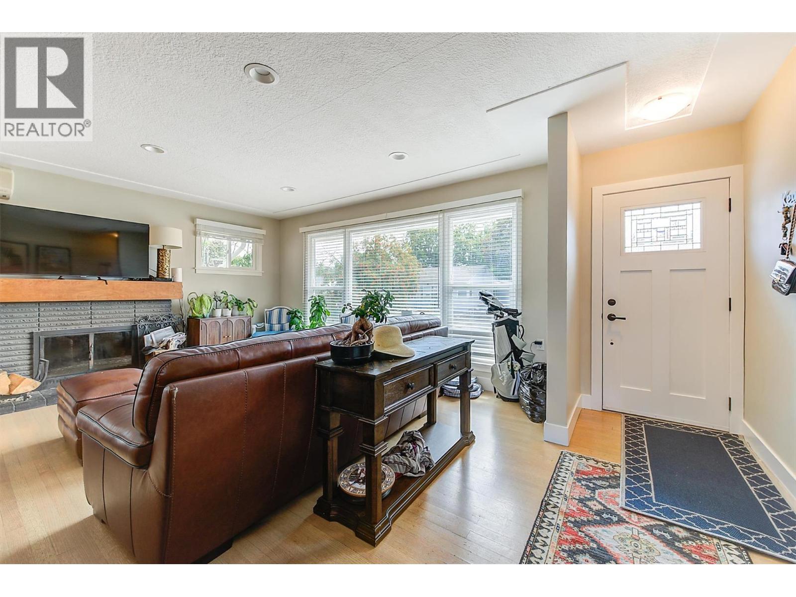 620 - 622 Birch Avenue. Kelowna, British Columbia