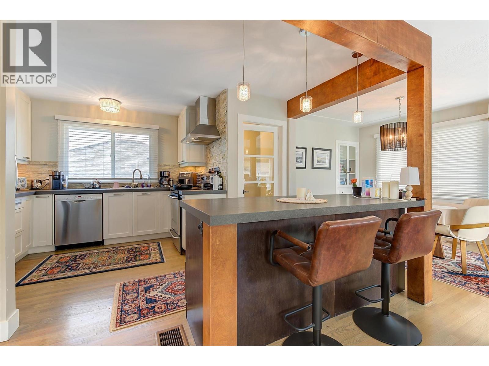 620 - 622 Birch Avenue. Kelowna, British Columbia