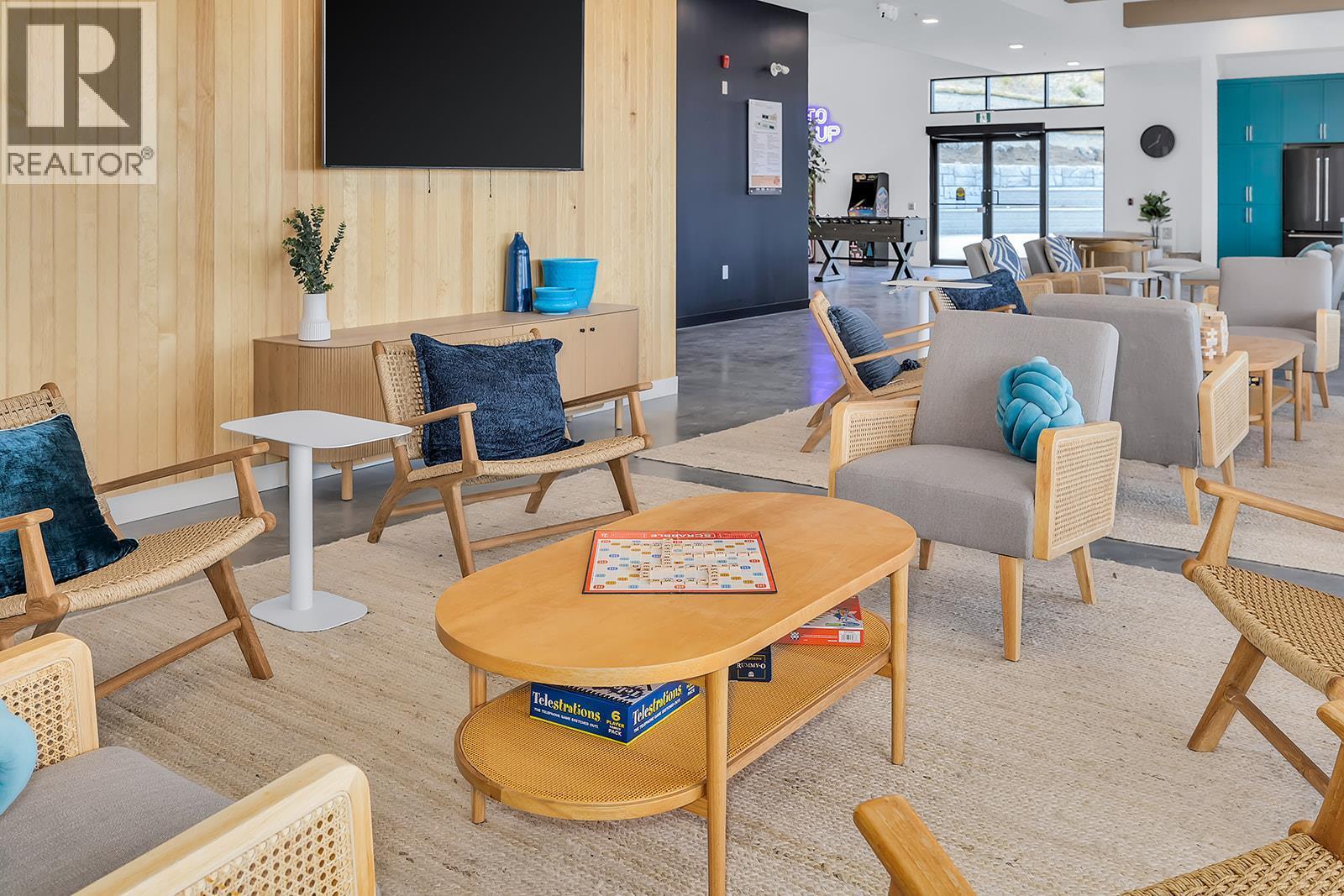 1057 Frost Road Unit# 218. Kelowna, British Columbia