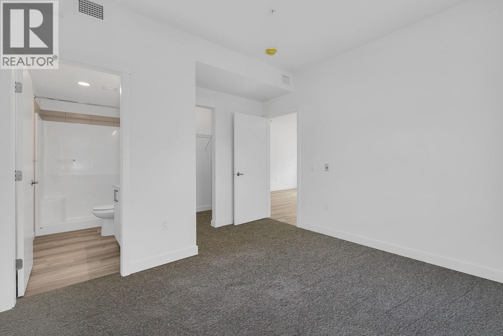 1057 Frost Road Unit# 218. Kelowna, British Columbia