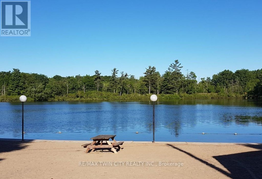 517 - 99 Fourth Concession Road, Brant (burford)