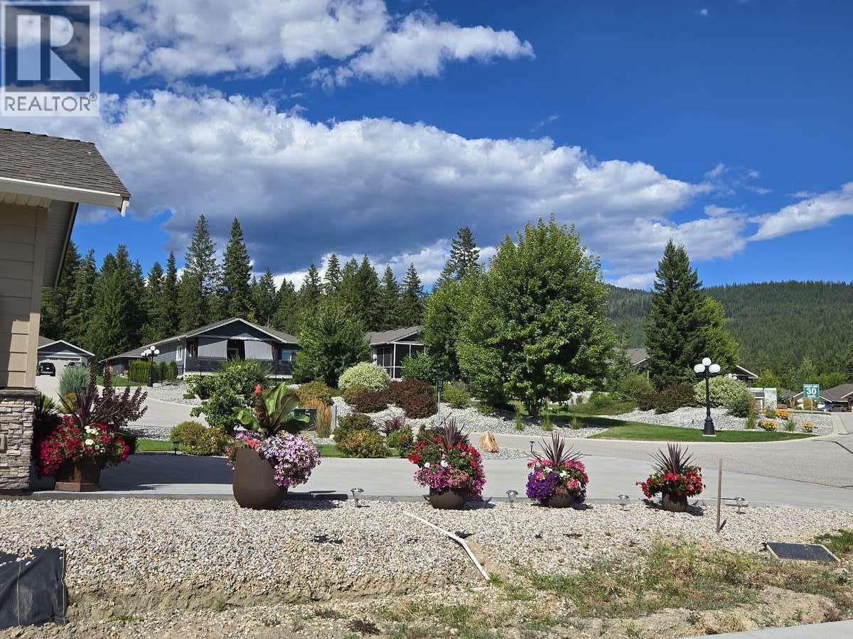2715 Golf Course Drive Unit# 30. Blind Bay, British Columbia