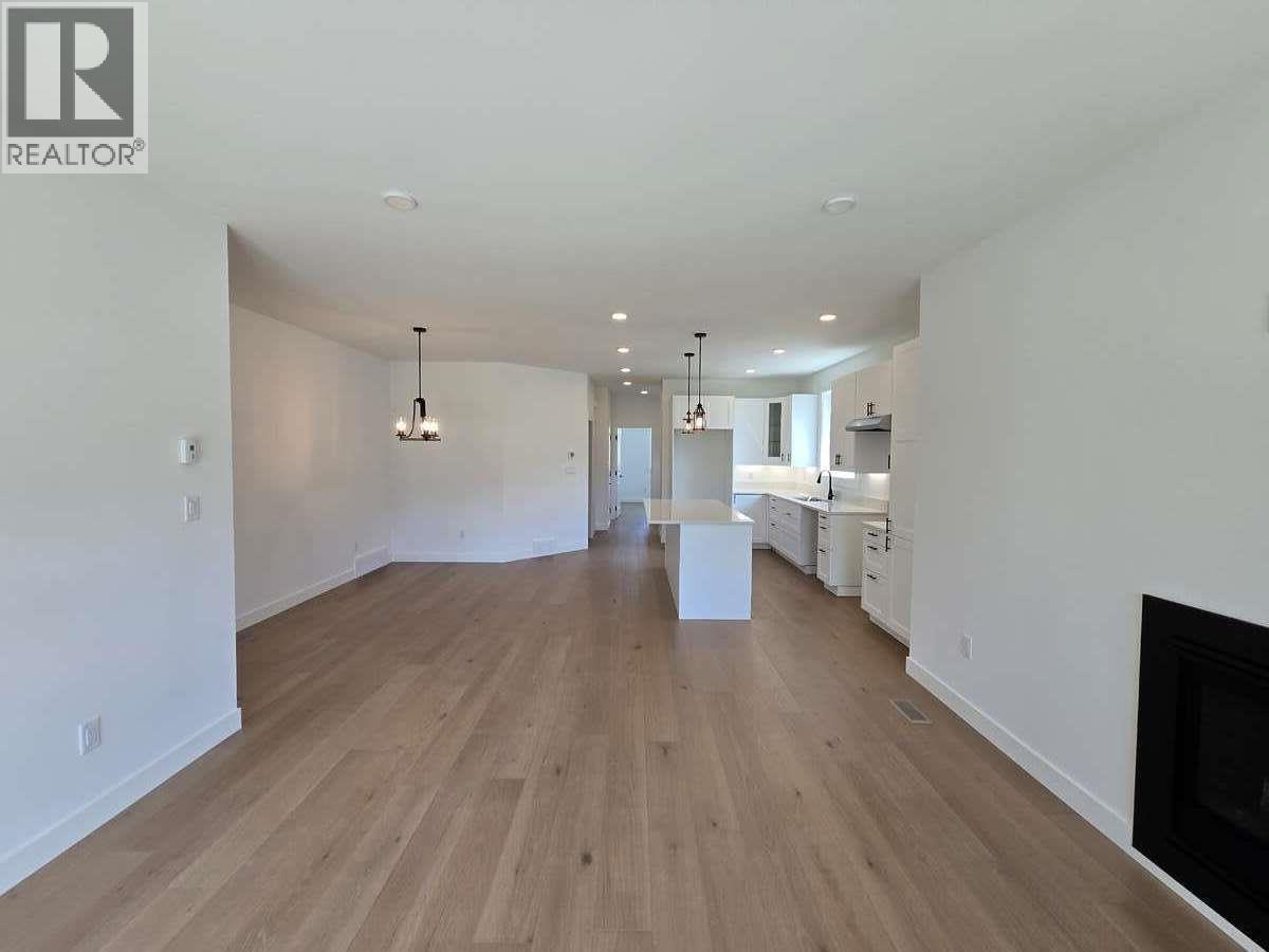 2715 Golf Course Drive Unit# 30. Blind Bay, British Columbia