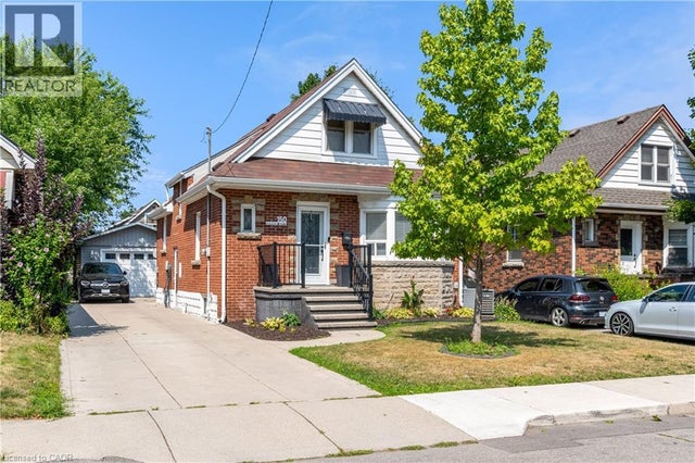 150 Garside Avenue S, Hamilton