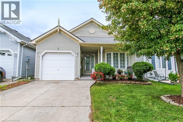 5 Walsingham Drive, Port Rowan