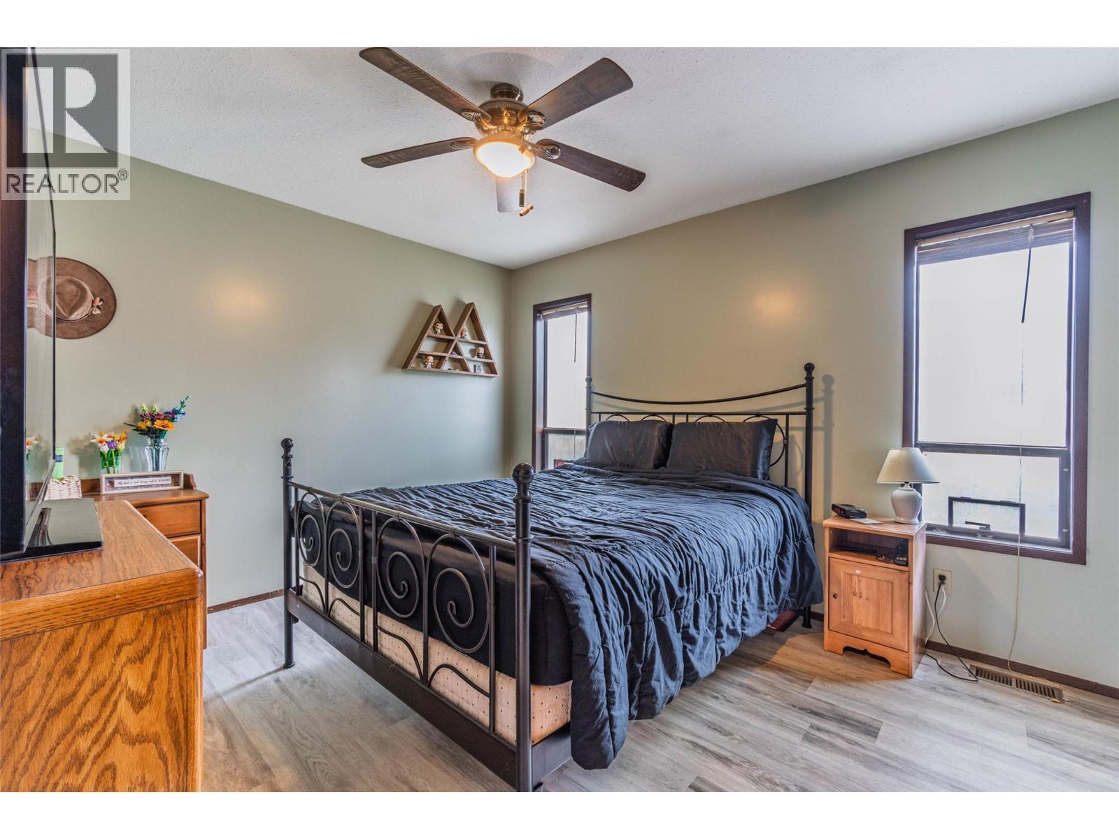 6563 Mountainview Drive. Oliver, British Columbia