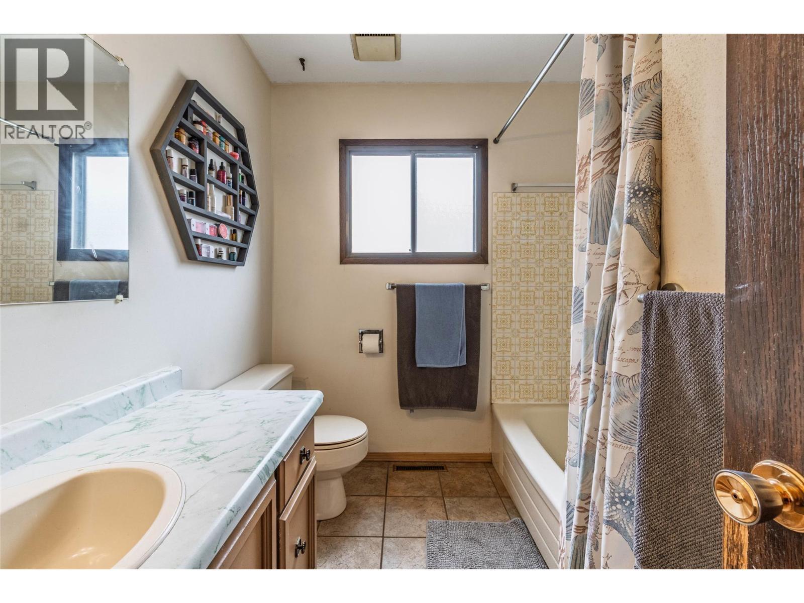 6563 Mountainview Drive. Oliver, British Columbia