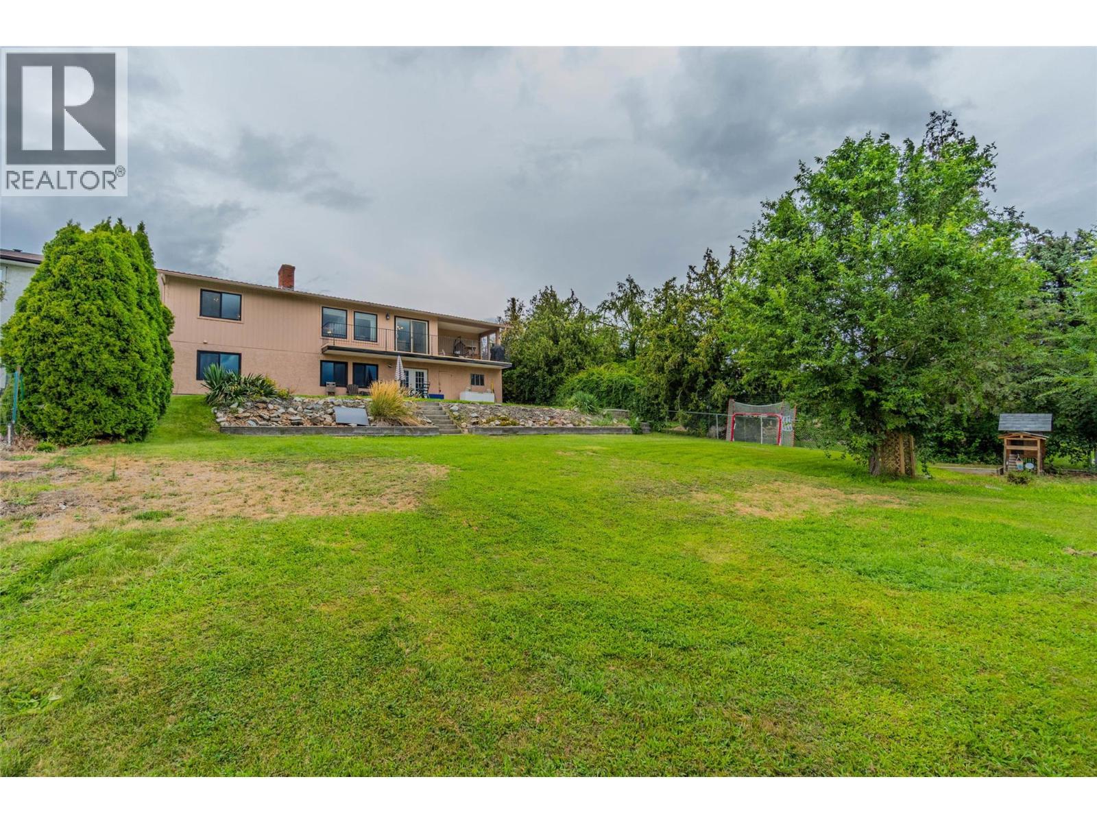 6563 Mountainview Drive. Oliver, British Columbia