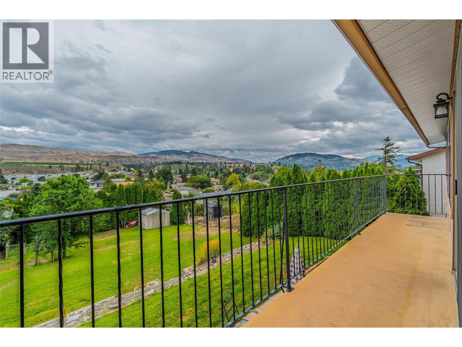6563 Mountainview Drive. Oliver, British Columbia