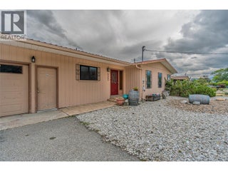 6563 Mountainview Drive. Oliver, British Columbia