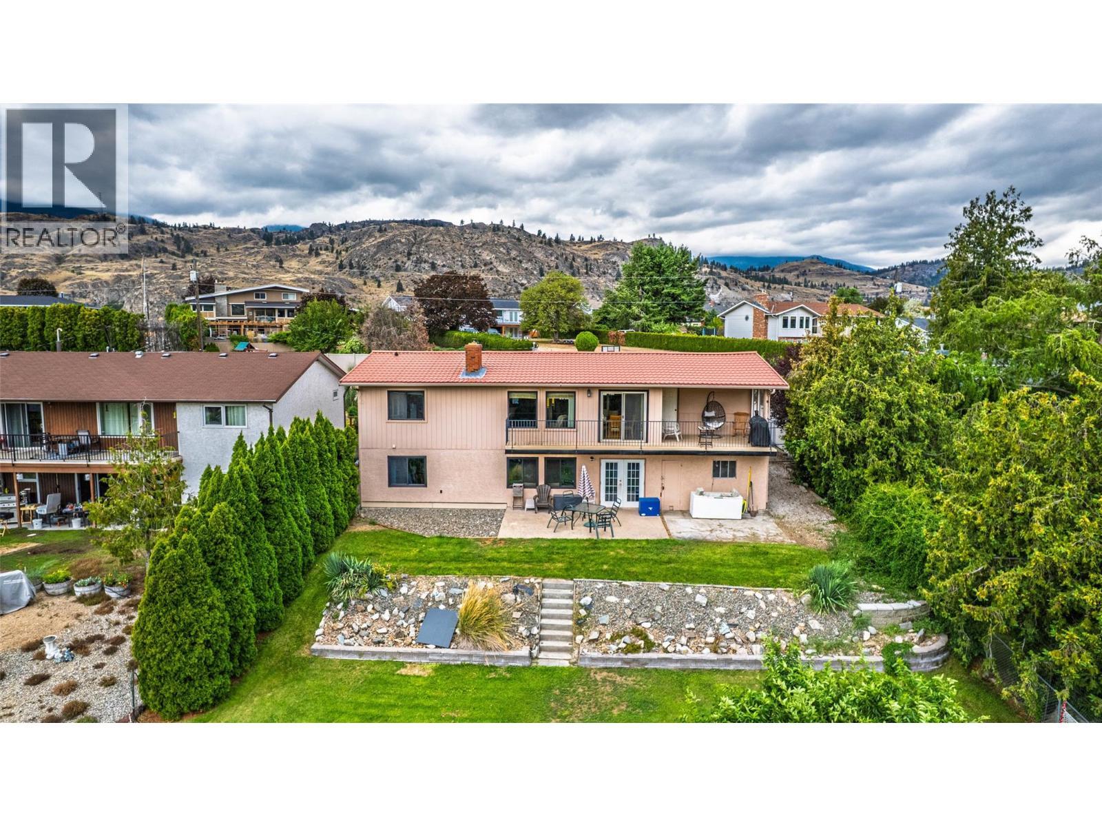 6563 Mountainview Drive. Oliver, British Columbia