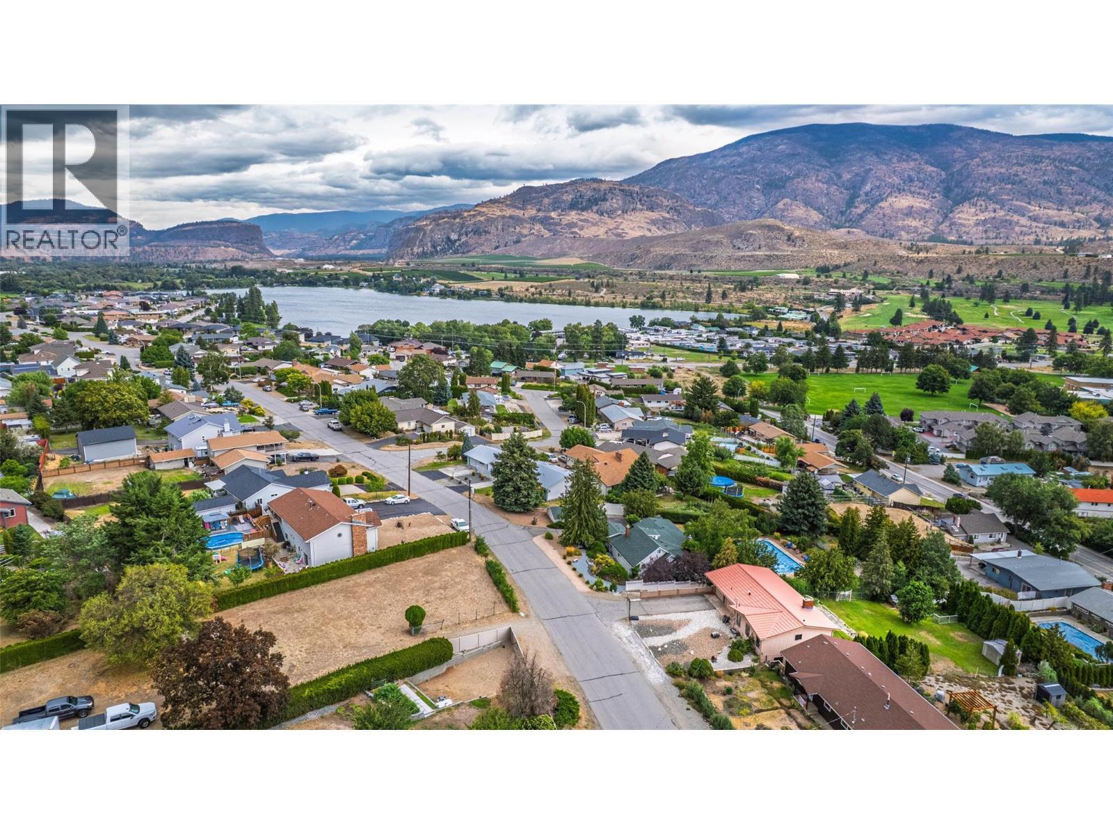 6563 Mountainview Drive. Oliver, British Columbia