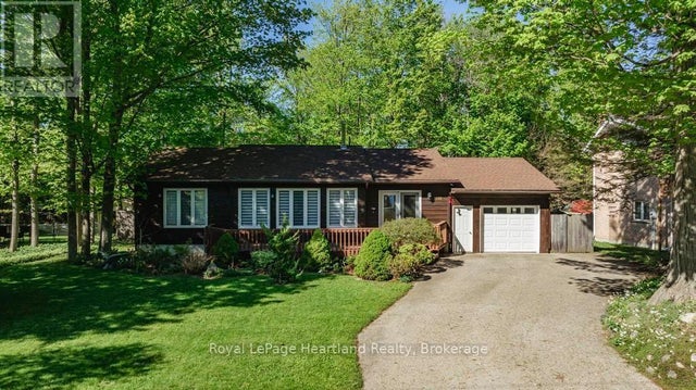 216 Shadywood Crescent, Huron-Kinloss