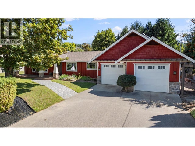2230 28 Street Ne, Salmon Arm