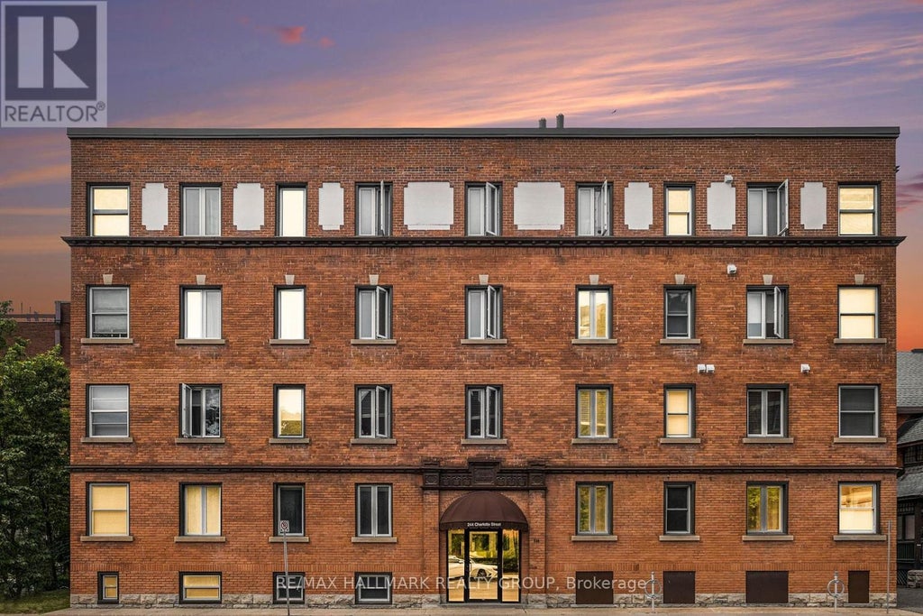 3 - 244 Charlotte Street, Ottawa