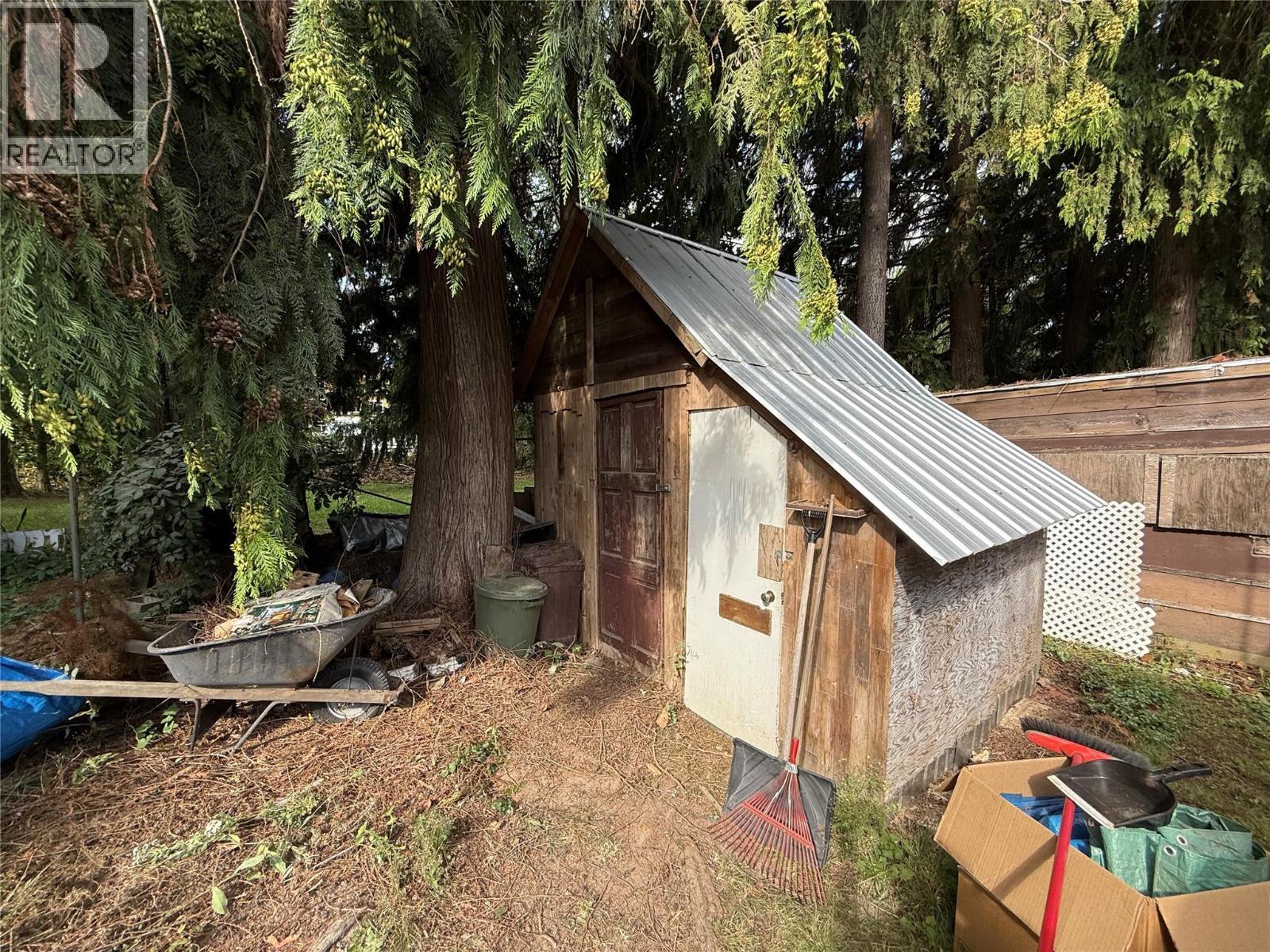 469 Main Street Unit# 5. Sicamous, British Columbia