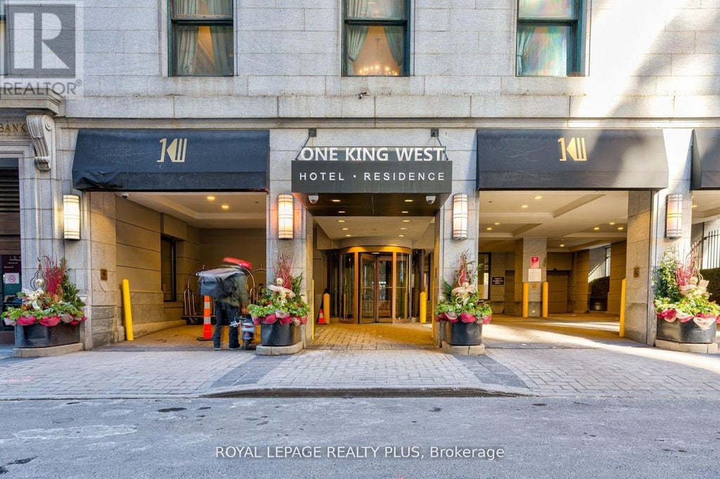 1706 - 1 King Street W, Toronto (bay Street Corridor)