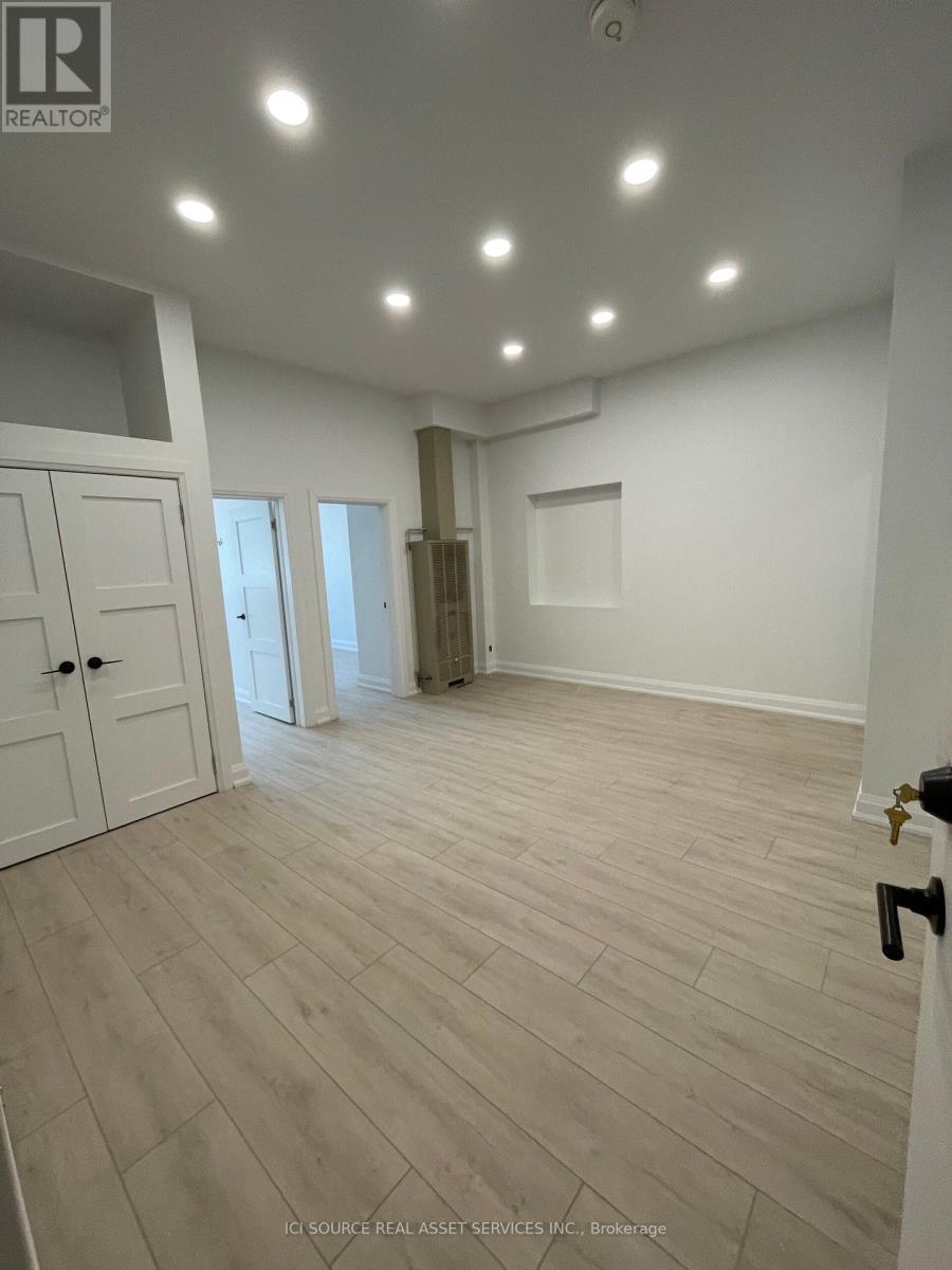 1 - 754 Queen Street E, Toronto (south Riverdale)